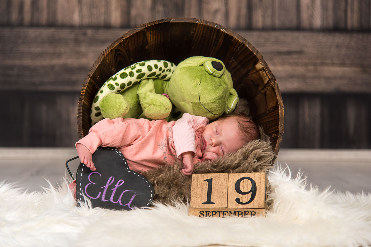 Ella Newborn erstes Shooting